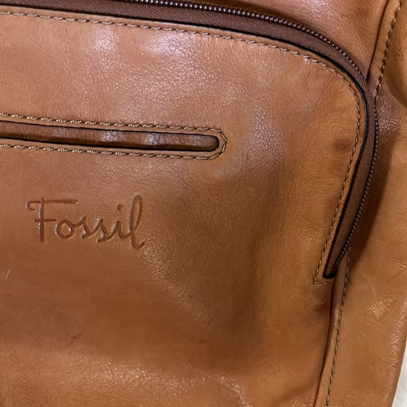 Fossil soft leather crossbody bag tan leather adjustable strap - Picture 3 of 9